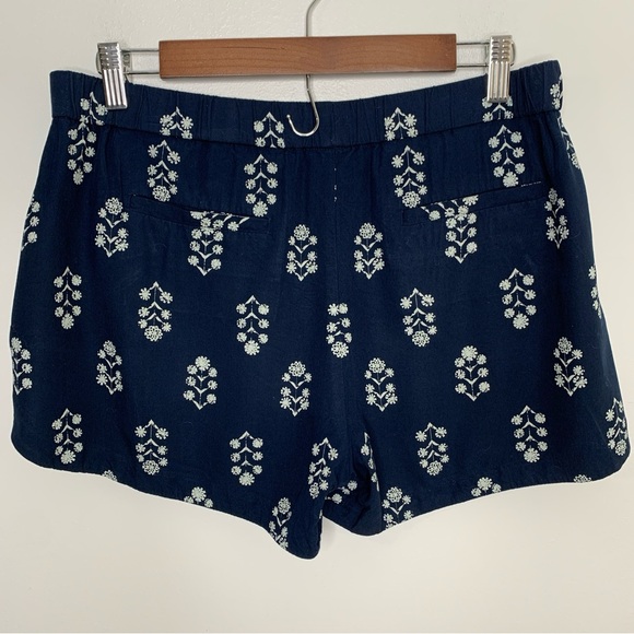 Madewell Pull-On Short  in  Navy Blue and White Flowerstamp Size Medium - Picture 5 of 6